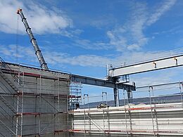 MONTAGE DU PONT-ROULANT