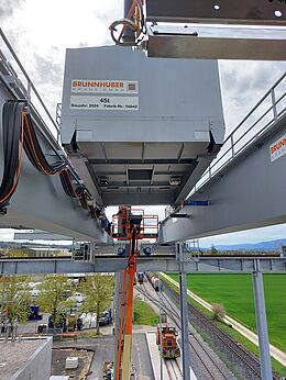 MONTAGE DU PONT-ROULANT