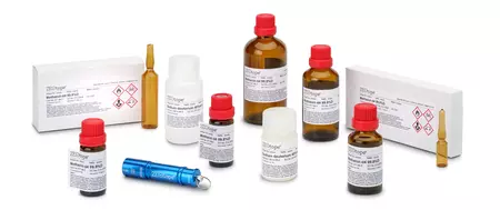 Aufnahme von diversen Produkten der Firma Zeochem NMR-Solvents & Deuterium Labeled Compunds